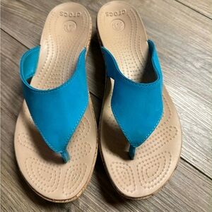 CROCS Women's Vibrant Blue Sandals